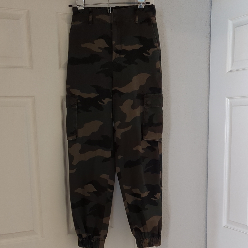 Forever 21 Camouflage Jogger Pants